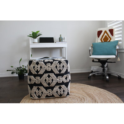 Pouf tissé à la main