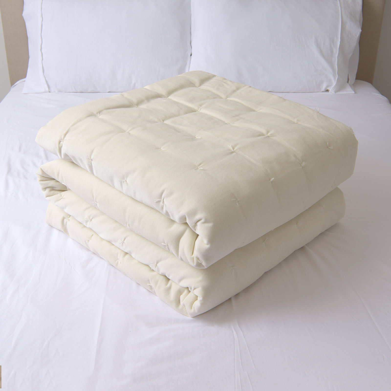 Gamora Cotton Quilt, Ivory, Twin Quilt