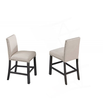 Ensemble de 2 chaises de comptoir rembourrées avec garniture cloutée et pieds de bois gris antique