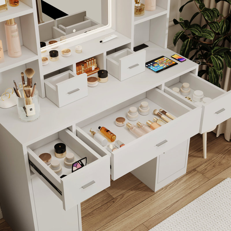 Coiffeuse de chambre à coucher avec miroir à DEL blanc et sophistication: 5 tiroirs, 2 armoires réglables, meuble-lavabo à prise de courant à la mode - armoires