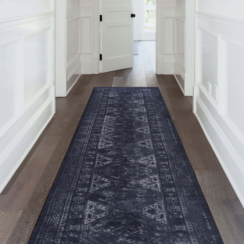 Omaan Rug, Runner 2'6" x 10'