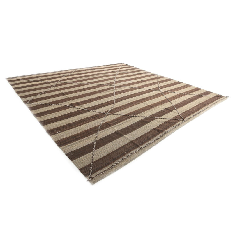 Tapis carré carré brun