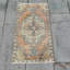 Petit tapis turc rétro de style vieilli et motif floral complexe en orange vif
