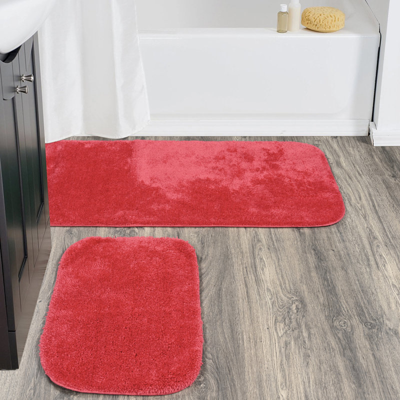 Mccluney Traditional Nylon 2 Piece Bath Rug Set with Non-Slip Backing, Pink Hibiscus