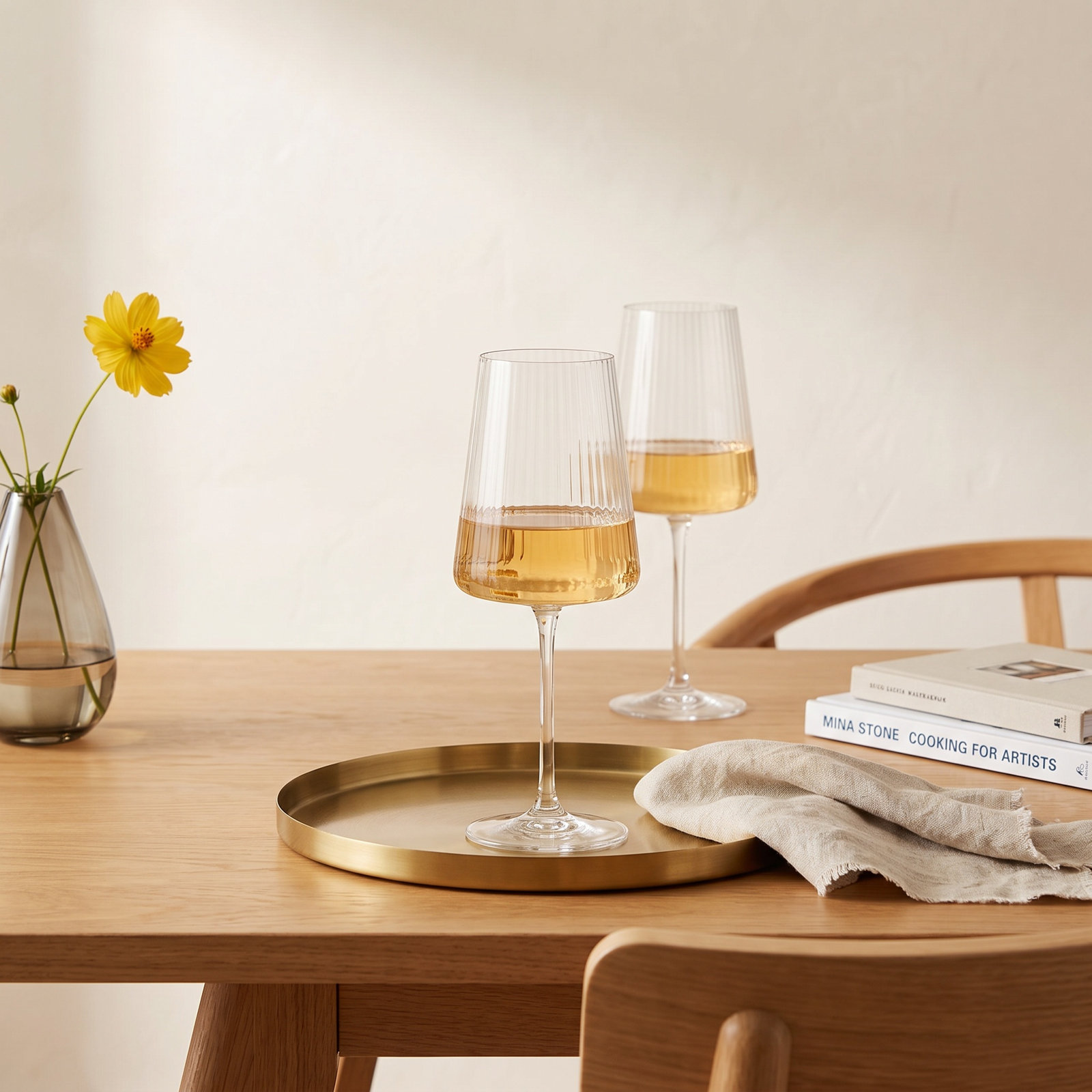 Claro Ribbed Wine Glass