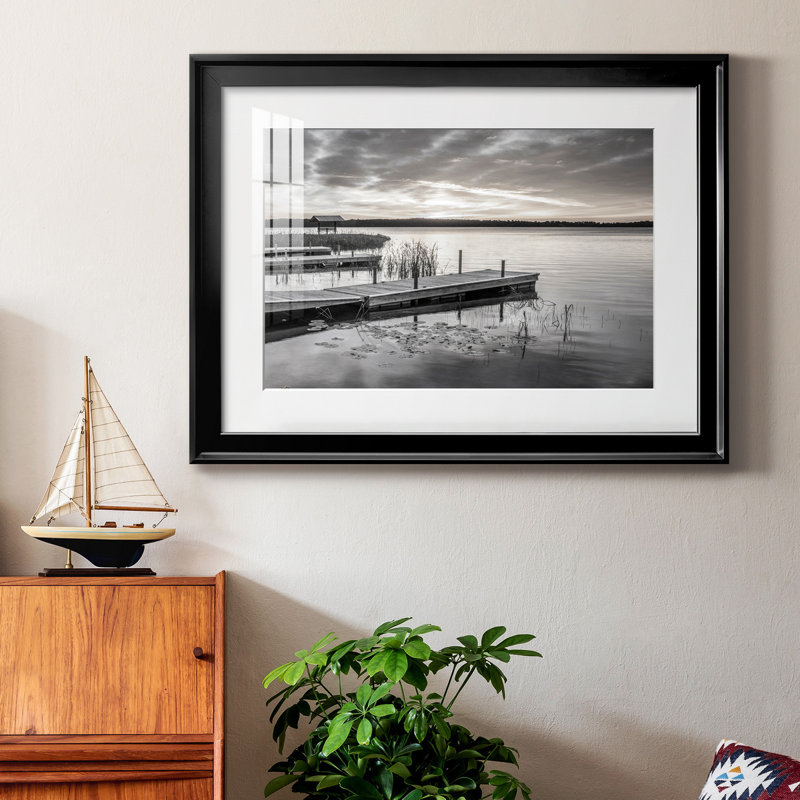 Soft Soft Sunrise - Reproduction de photo avec cadre photo, H 30,5 po x l 42,5 po x P 1,5 po, Papier avec cadre noir
