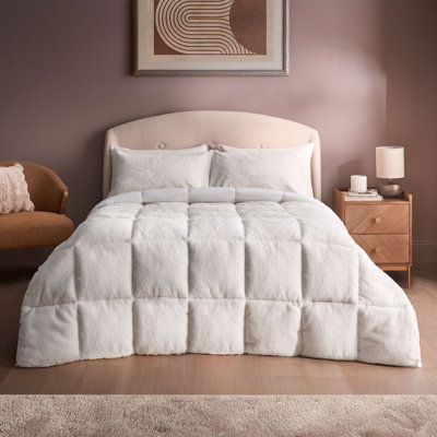Silentnight Coverless 10.5 Tog Duvet and Pillowcase Set Faux Fur, White