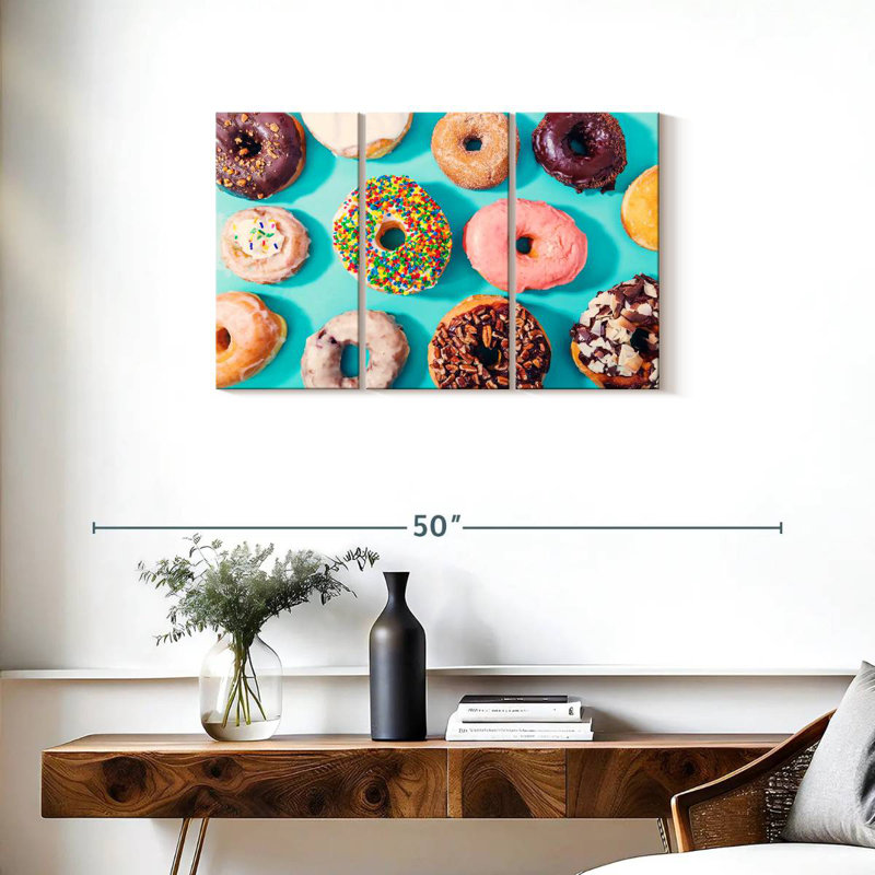 Yarlin Donuts sur sarcelle, H 20 po x l 33 po
