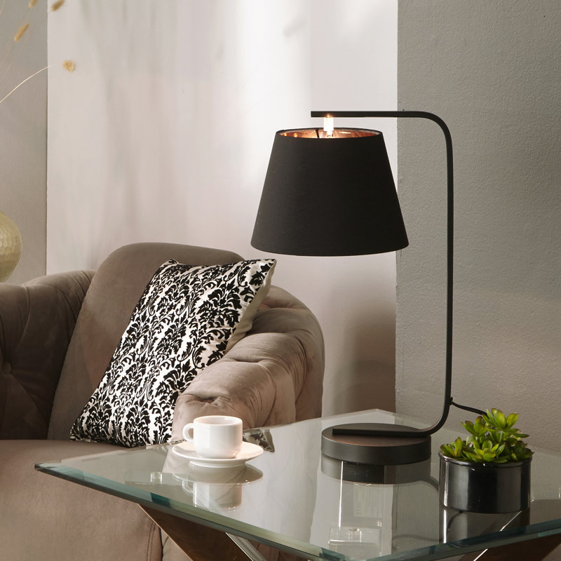 Hakana Metal Table Lamp