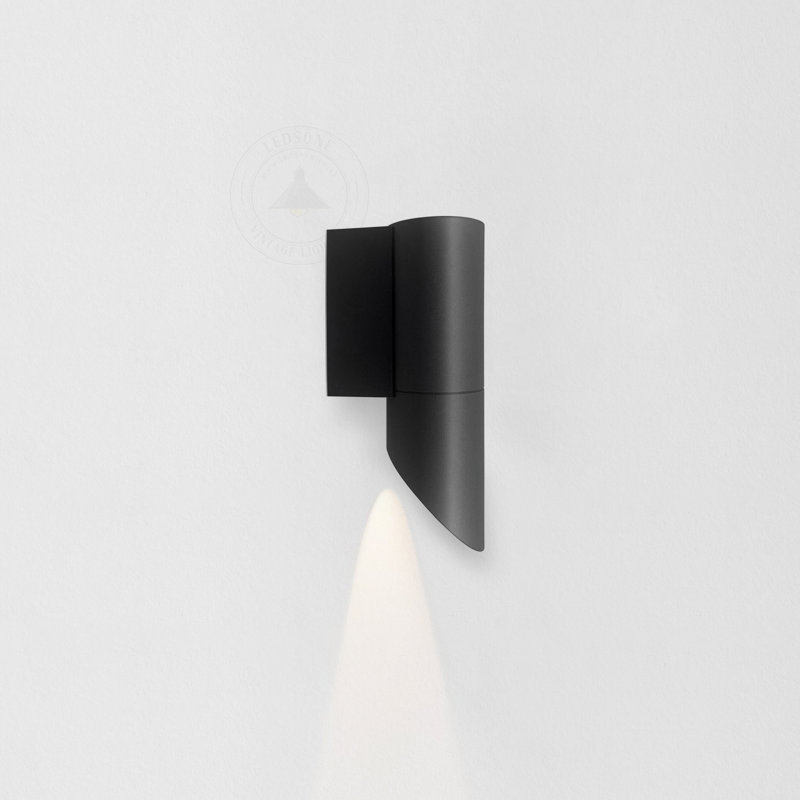 Avriel Armed Sconce