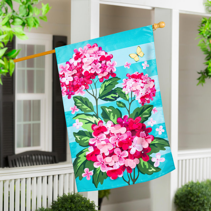 Drapeau de maison rose hortensias
