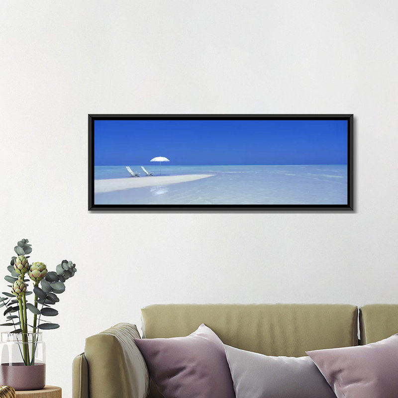 «Serene Beach Scene, Maldives» par Panoramic Images - reproduction de photo sur toile tendue, H 16 po x l 48 po x P 1,5 po