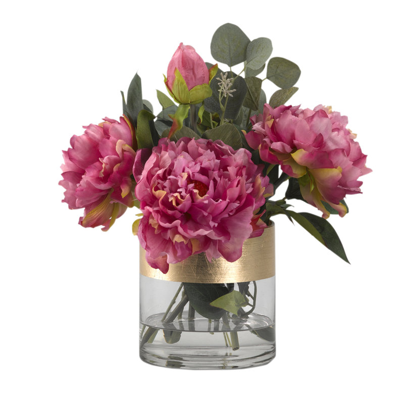 Arrangement floral pivoines dans un vase en verre
