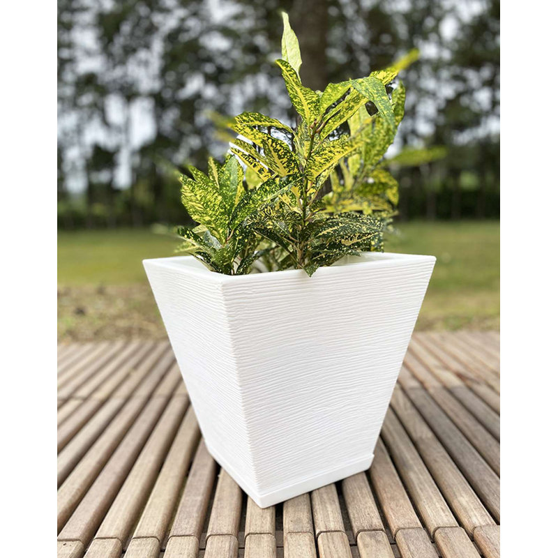 Pot à fleurs en résine Zurique, Blanc, H 13,39 po x l 13,78 po x P 13,78 po