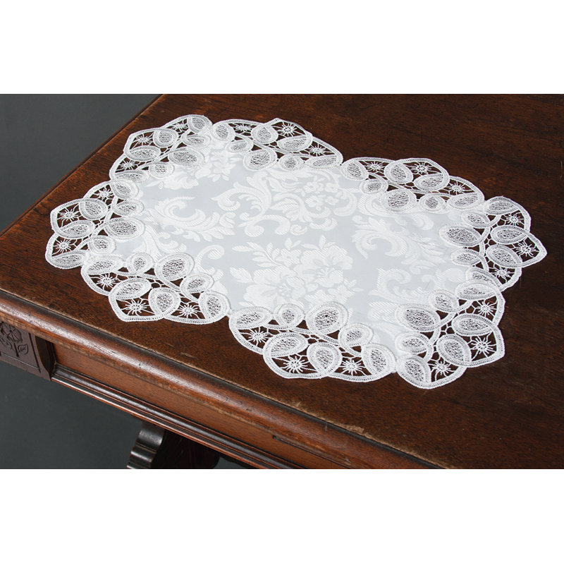 Nappe de pouce brodé 19" dentelle Christofer