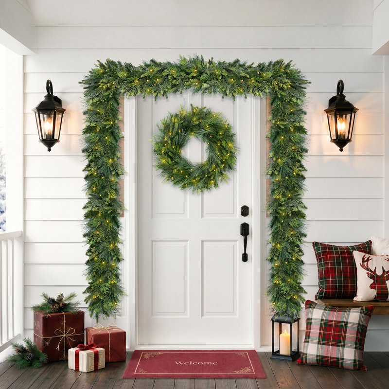 Guirlande de Noël artificielle de 2,74 m x 25,4 cm avec lumières DEL blanc chaud