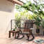 Chaise berçante en bois brun