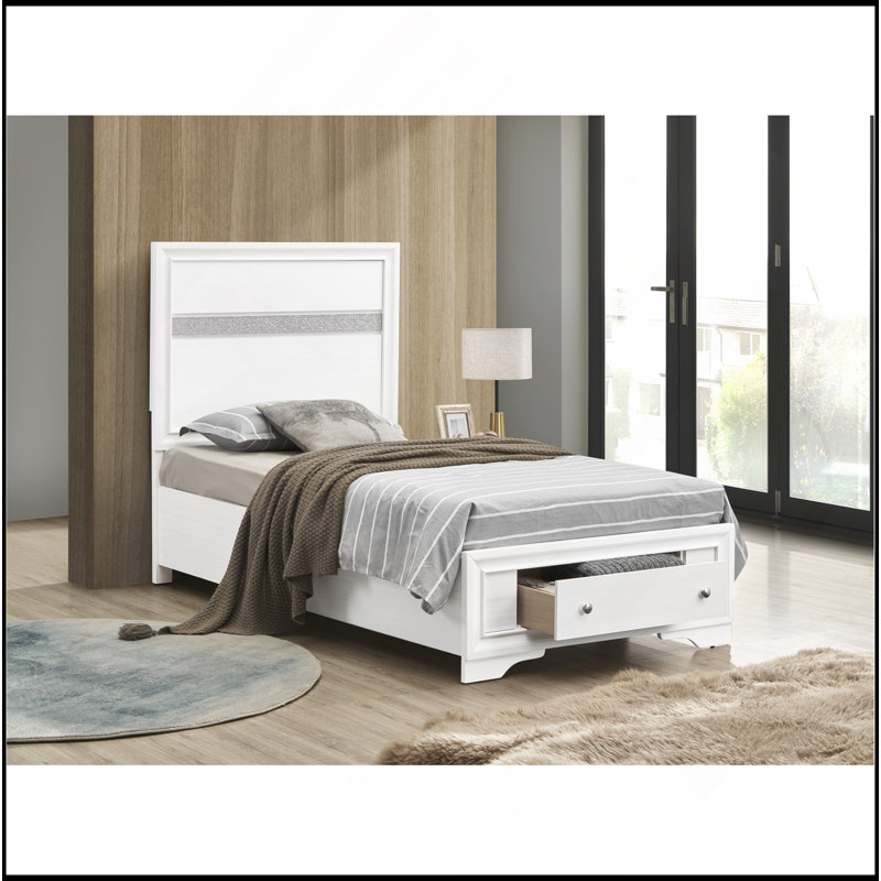Comfortable And Practical Bed For Restful Nights, Black, Bois, Très grand