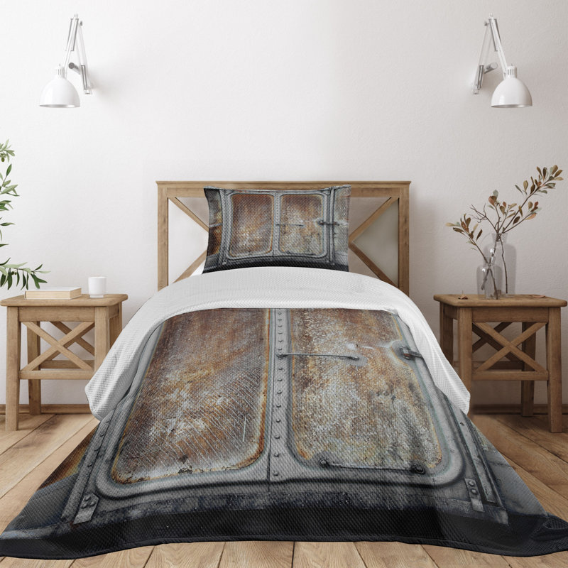King Size Industrial Train Design Quilted Coverlet Set