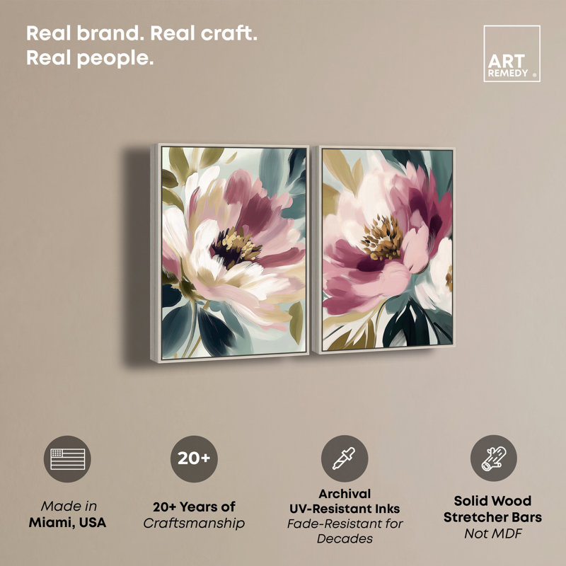 "Blossom in Light" par Art Remedy, H 54 po x l 36 po, Encadrement argenté