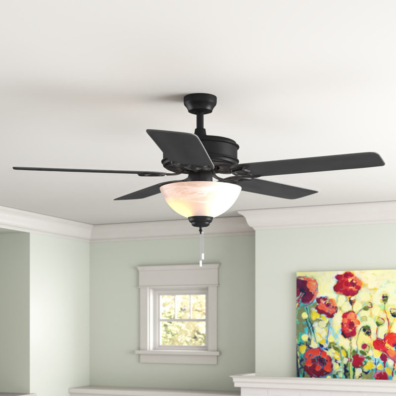 Ventilateur de plafond standard à 5 pales de 52 po avec chaîne de traction et ensemble d'éclairage inclus Gholson, Noir mat