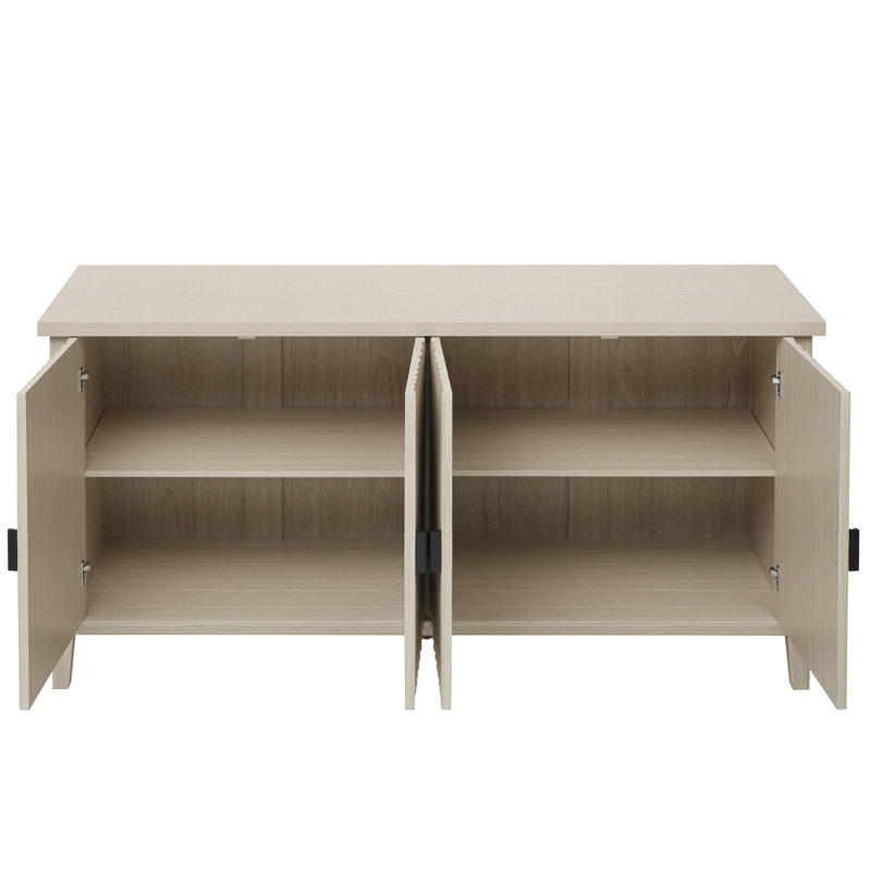 Buffet 4 portes avec panneaux 3D et tablettes réglables, bar à café moderne pour la vie, salle à manger de cuisine, texture grain de bois, demi-poignées noires exquises, structure en métal, basculement de soutien supplémentaire