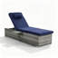 Chaise longue de patio en rotin avec dossier réglable et table d'appoint-455169926