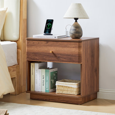 Table de chevet 23,6 po avec station de charge