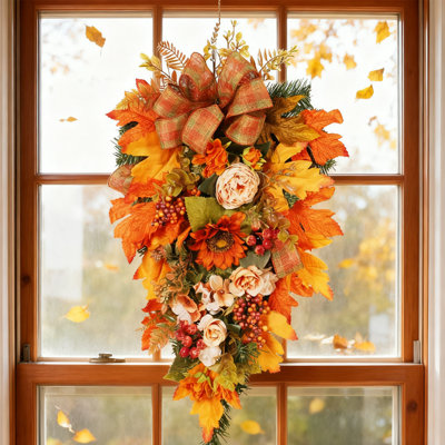 Guirlande décorative de 22 pouces en forme de larme, guirlande florale automnale suspendue au mur avec tournesol, feuille d'érable et baie pour la décoration de la porte de l'Action de grâce