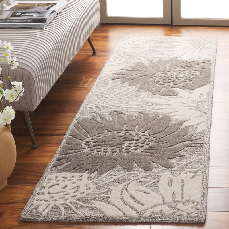 Oaklynd Hand Tufted Wool/Cotton Floral Rug in Gray/Ivory, Runner 2'3" x 8'