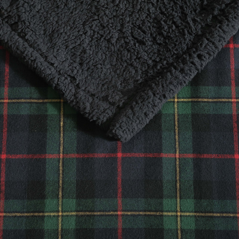 Jeté en flanelle et sherpa imprimé Eddie Bauer, Pin de montagne vert tartan