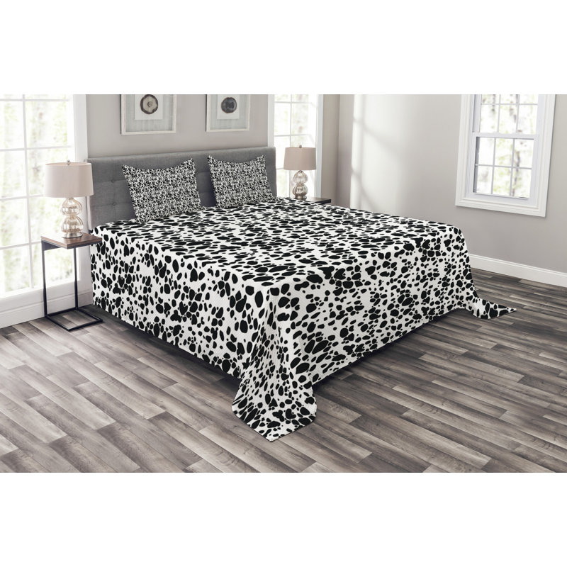 Dalmatian Dog Bedspread Set with Shams, 220 x 264 cm