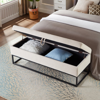 Banc de rangement de 58,6 po en velours beige avec cadre en métal et repose-pieds - design contemporain pour base de salon et revêtement doux