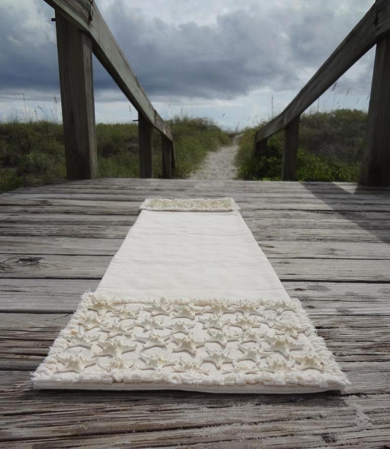 Culver Coastal Starfish Table Runner Rosecliff Heights