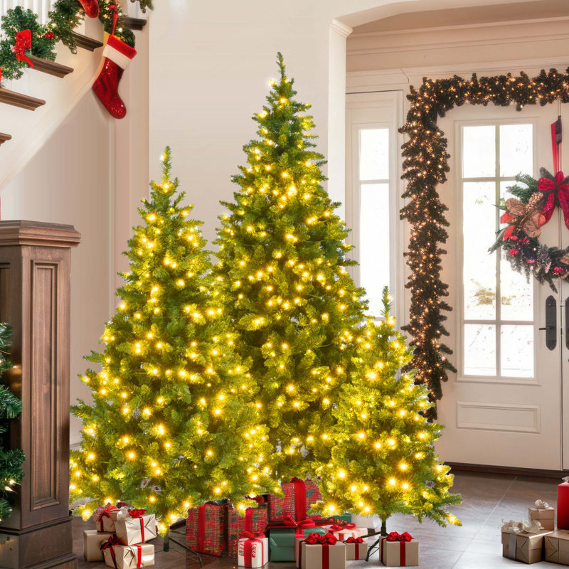 Arbre de Noël artificiel à charnière 8/6 / 4 pi avec 820 lumières DEL et 2539 pointes de branches (ensemble de 3)