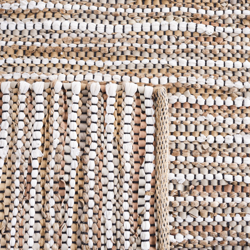 Tapis beige en cuir tissé à la main Gerek, Rectangle de 5 pi x 8 pi