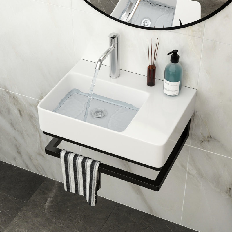 Lavabo de salle de bain mural en céramique 23,84 po x 16,5 po avec trou de robinet et barre à serviettes noire, profondeur de lavabo rectangulaire blanche à faible entretien
