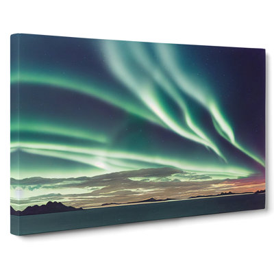 Showstopping Northern Lights - Wrapped Canvas