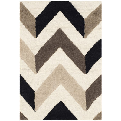 Sanyla Hand Tufted Wool Chevron Rug