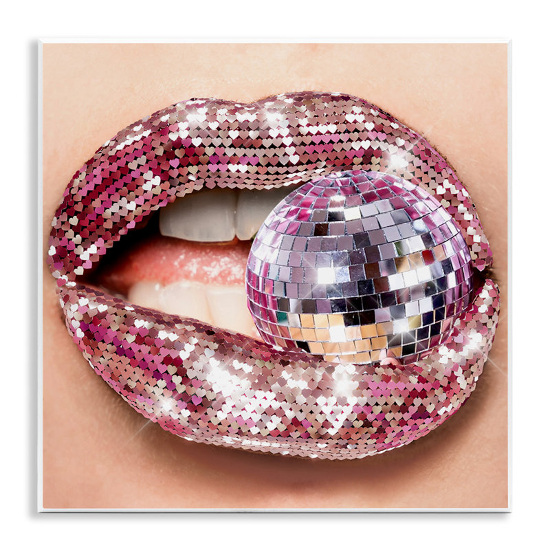 «Biting Disco Ball» par Ziwei Li