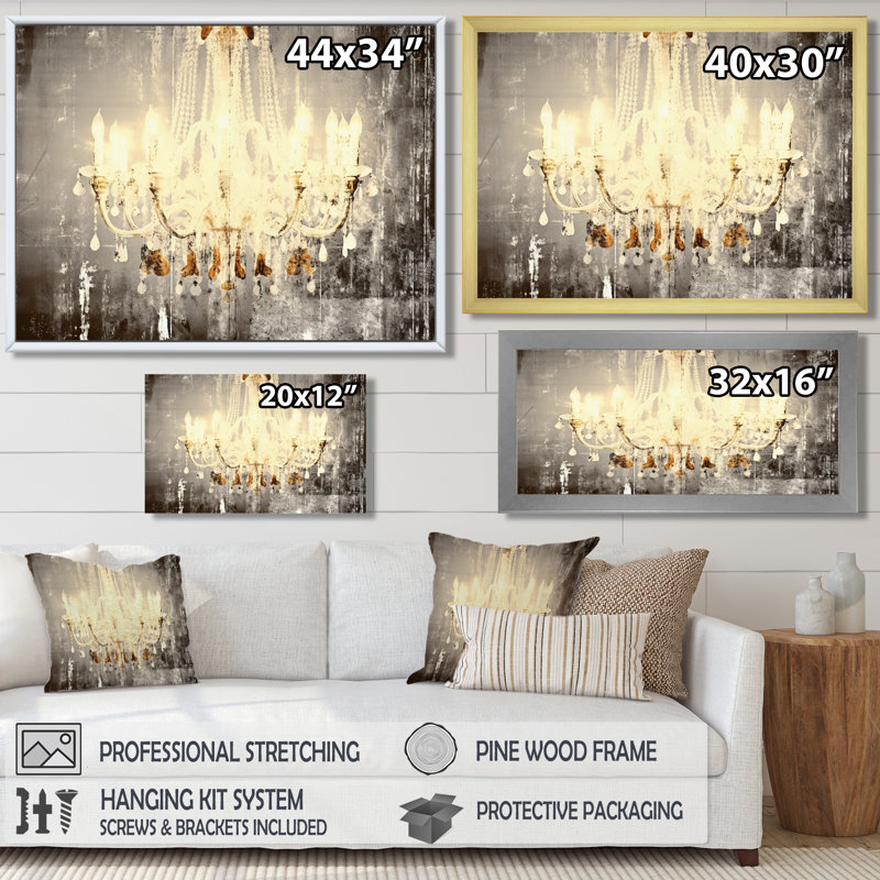Lustre doré brillant à travers les ténèbres II - décoration murale lustre Glam, Toile avec cadre flottant or