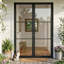 Porte-fenêtre double extérieure moderne à grille métallique noire, entièrement vitrée, pour maison-136841976