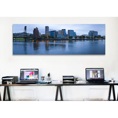 « willamette river, portland, multnomah county, oregon », reproduction de photo sur toile