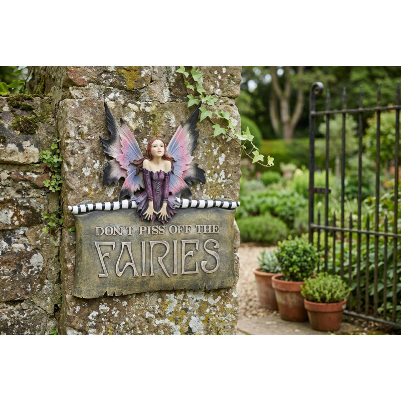 «Don't Mess With Fairies», plaque murale