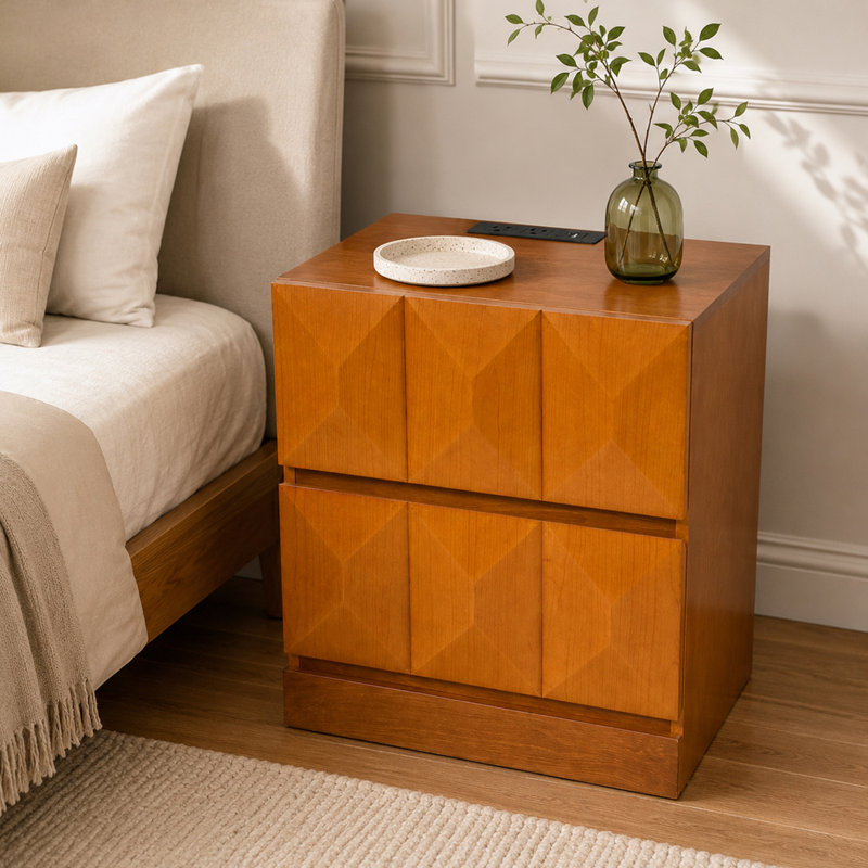 Table de chevet de 21,65 po de large avec station de charge, 2 tiroirs de rangement, table de chevet en bois naturel pour la chambre à coucher