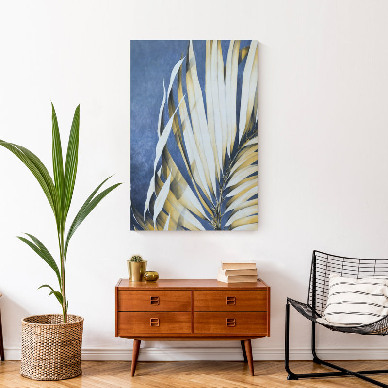 Feuilles de palmier sur fond bleu sur toile, H 36 po x l 24 po x P 1,25 po
