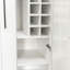 Garde-manger autoportant avec porte vitrée, vitrines de ferme avec rangement, huche avec fenêtre en treillis, blanc