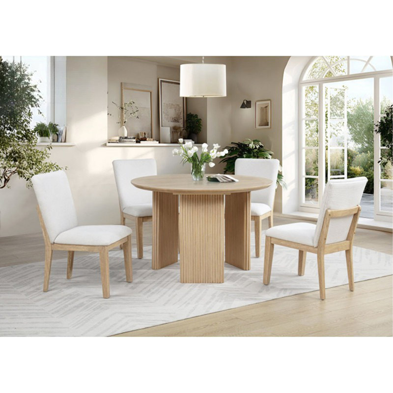 Table de salle à manger en bois naturel clair à finition chêne clair