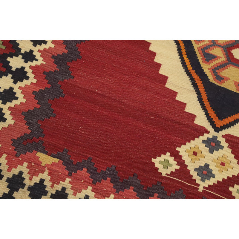 Tapis de couloir oriental kilim