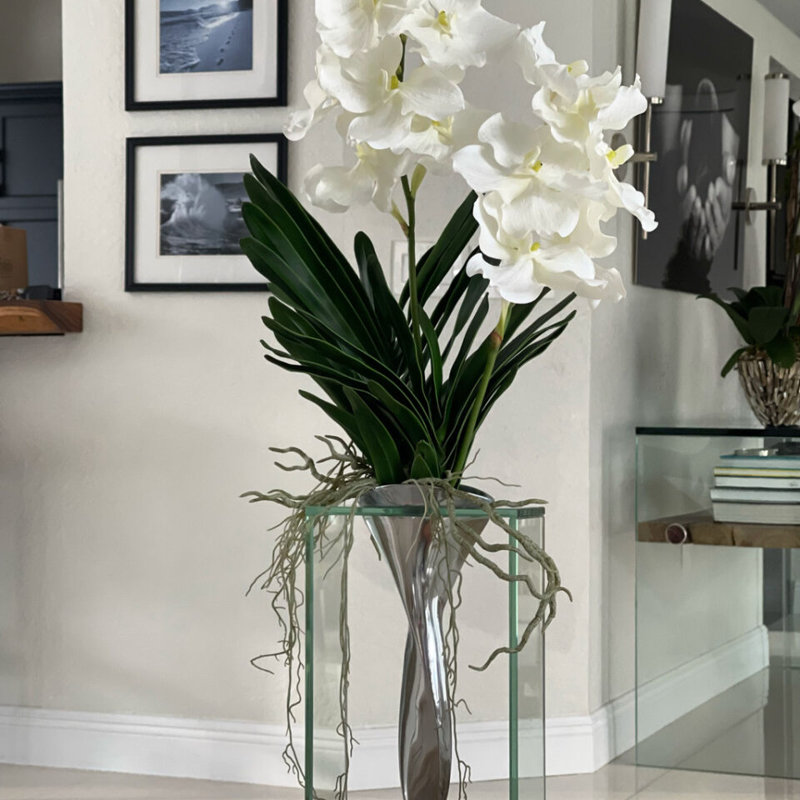 Centre de table orchidée dans un vase